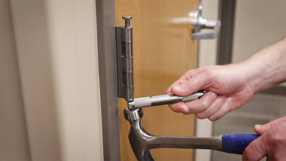 Easy, Mess-Free Tool Removes Doors in a Snap - MARSHALLTOWN®